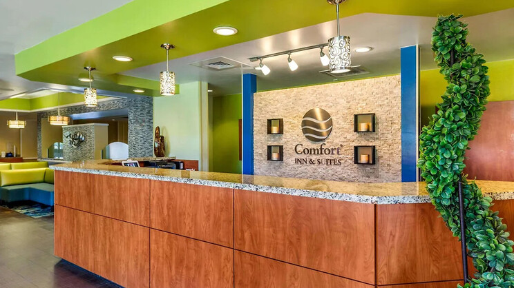Comfort Inn & Suites Near Universal Orlando Resort-convention Ctr.